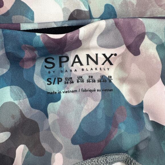 SPANX Booty Boost Active Painted Camo Pink Multi Active Printed ⅞ leggings NWT - Picture 9 of 10